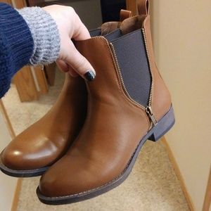Rocket Dog Chelsea Boots